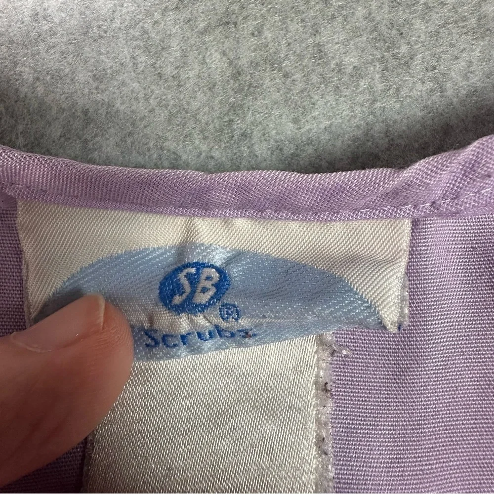 SB Scrubs Women's Medium‎ Lavender Short Sleeve Scrub Top
